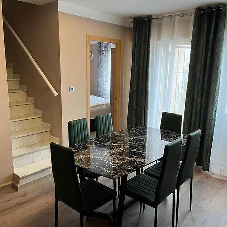 טורבייחה Villa Nadiya App Pool, Parking מראה חיצוני תמונה